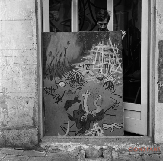 Constant with Verschroeide aarde [I] (1951), photo Violette Cornelisse, 1951