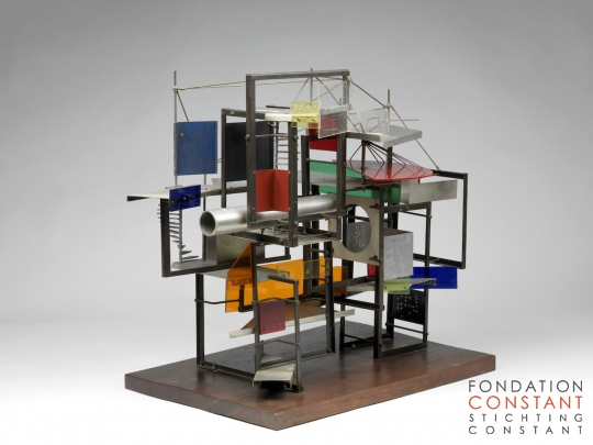 Constant, Klein Labyr, 1959, 60 x 45 x 75 cm, Collection Gemeentemuseum Den Haag