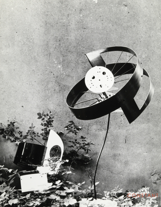 La fleur mécanique en observatorium, 1959 La fleur mécanique en observatorium, 1959