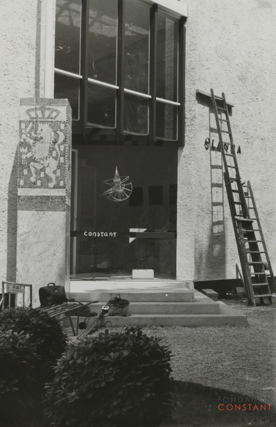 Constant-Entrance Dutch pavilion Biennale Venice, 1966 Constant Nieuwenhuys-Entrance Dutch pavilion Biennale Venice, 1966