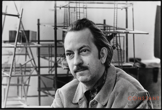 Constant in front of his models, 1968 ca | Photo: Nico Koster Constant in front of his models, 1968 ca | Photo: Nico Koster