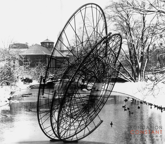 Nébulose Mécanique at the Hortus Botanicus in Amsterdam, 1958 Nébulose Mécanique by Constant Nieuwenhuys at the Hortus Botanicus in Amsterdam, 1958