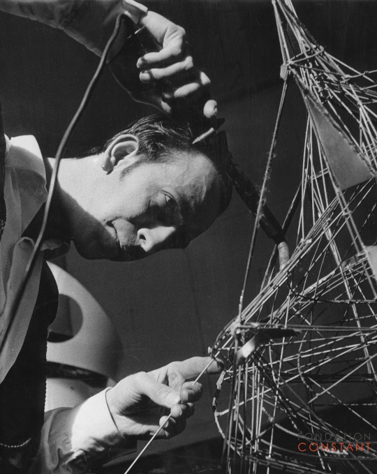 Constant welding a construction, 1959 Constant Nieuwenhuys welding a construction, 1959