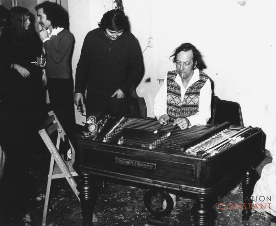 Constant playing cymbalom at a party at Wittenburg, 1969 Constant Nieuwenhuys playing cymbalom at a party at Wittenburg in 1969