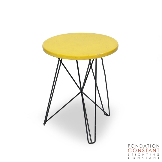 Constant-Bijzet tafel-medium, 1954 ca Constant Nieuwenhuys-Bijzet tafel-medium, 1954 ca