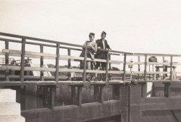 Jan and Constant Nieuwenhuys on a sluice
