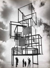 Monument voor de wederopbouw E55 R'dam, 1955