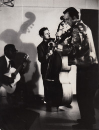 fltr Julian Coco, guitar, Pieter van der Staak, bas and Constant Nieuwenhuys, violin